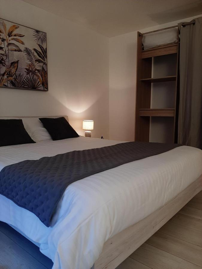 Maison De Campagne En Pierre Bleue-Wifi Et Parking Bousignies-sur-Roc Экстерьер фото